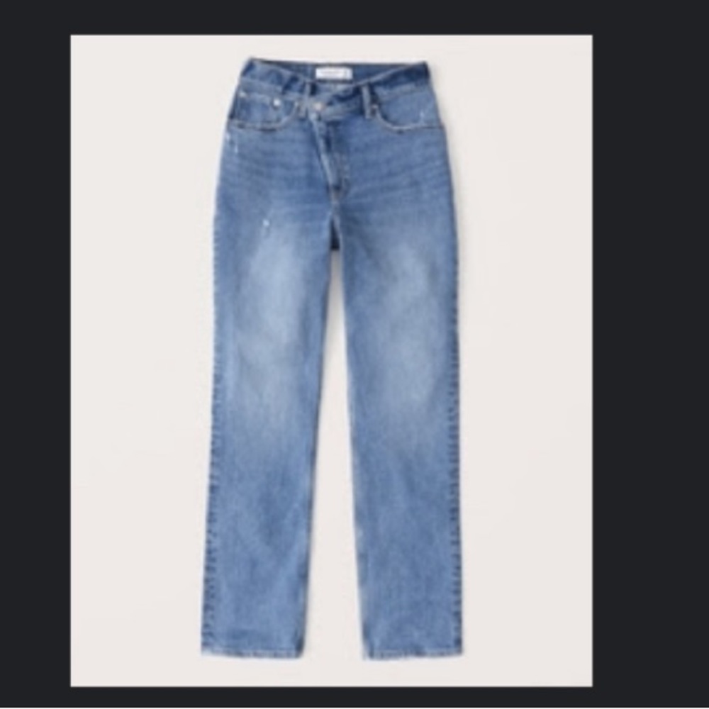 Abercrombie: Women's Curve Love Ultra High Rise 90s Straight Jean